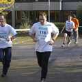 Jake (left) from Taptu and Dan (right) from Qualcomm run to the finish
