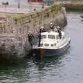 The barge pulls up to the steps, Uni: The Navy-Curtiss NC-4 Trans-Atlantic Flight, Plymouth Sound - 31st May 1986