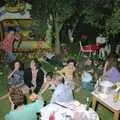 Party action in the garden, Chris and Phil's Party, Hordle, Hampshire - 6th September 1989