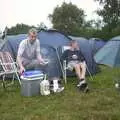 Bill's cooking something up, A BSCC Splinter Group Camping Trip, Shottisham, Suffolk - 13th August 2004