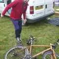 Apple goes for his bike, A BSCC Splinter Group Camping Trip, Shottisham, Suffolk - 13th August 2004