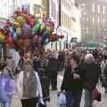 Crowds on Gentleman's Walk, Christmas Shopping and a Carol Service, Norwich and Thrandeston - 19th December 2004