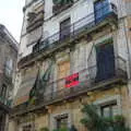 A crumbling building for sale, A Trip to Barcelona, Catalunya, Spain - 29th April 2005