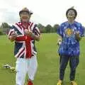 More juggling demonstrations, Qualcomm's Summer Circus Thrash, Churchill College, Cambridge - 18th August 2006