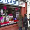 Isobel, Evelyn and Jen look at a cat in a petshop, Easter in Dublin, Ireland - 21st March 2008