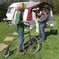 Fred watches as Wavy gets a Penny Farthing out, Lunch With Wavy and Martina, Brome, Suffolk - 18th April 2009