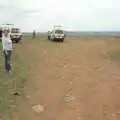 We park up for a picnic, Maasai Mara Safari and a Maasai Village, Ololaimutia, Kenya - 5th November 2010