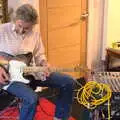 Rob has a warm-up twang, The BBs do a Recording, Hethel, Norfolk - 18th January 2015