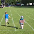 Fred and Harry run up a track on Parker's Piece, Punting With Grandad, Cambridge, Cambridgeshire - 6th June 2015