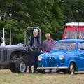 People look at the A35, Thrandeston Pig Roast, Thrandeston Little Green, Suffolk - 28th June 2015