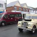 An Arnewood minibus, and a vintage Land Rover, A Christmas Market, New Milton, Hampshire - 24th November 2018