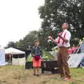 Dan the Hat juggles five balls, Maui Waui Festival, Hill Farm, Gressenhall, Norfolk - 28th August 2021