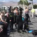 Fred and Isobel get some instruction, The Volcanoes of Lanzarote, Canary Islands, Spain - 27th October 2021