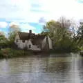 Another view of Willy Lott's cottage, A Postcard from Flatford and Dedham, Suffolk and Essex, 9th November 2022