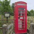 A disused K6 phonebox in Bedfield, A Return to Bedfield and the Church of St. Nicholas, Suffolk - 11th July 2024