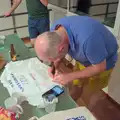 Hamish signs the teeshirt, Hannah and Olympic ILCA 6 Sailing, Marseille, France - 5th August 2024