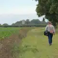 Isobel wanders along a field margin, Sunflowers, A Quiz at Westhorpe and a GSB Duck Race, Eye - 29th September 2024