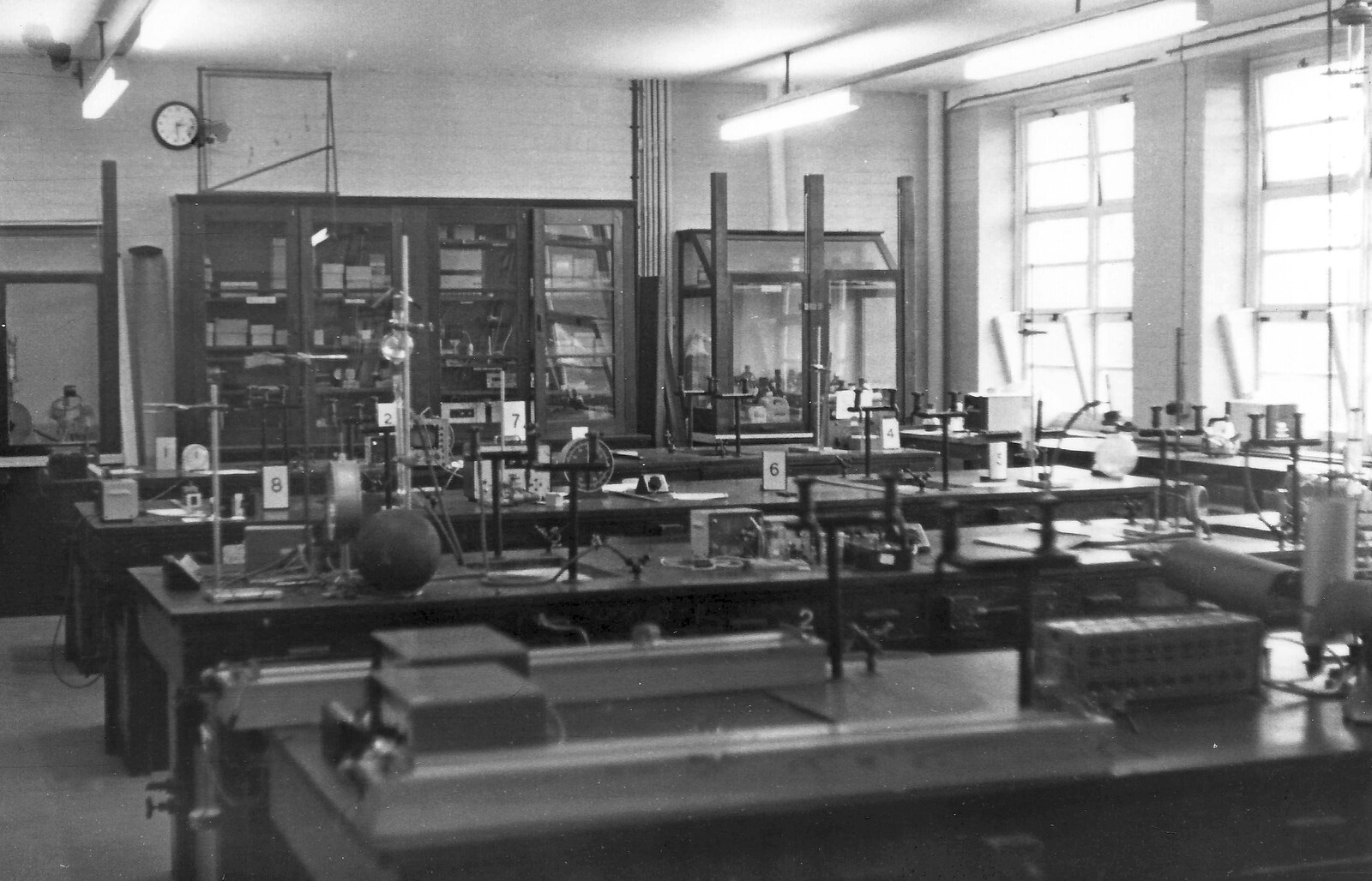 The physics classroom from Learning Black-and-White Photography, Brockenhurst College, Hampshire - 10th March 1985