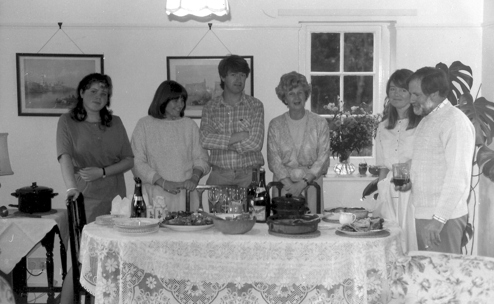 Sis, Caroline, Neil and Grandmother around the table from Life in Ford Cottage and Barton on Sea, Hampshire - 2nd April 1985