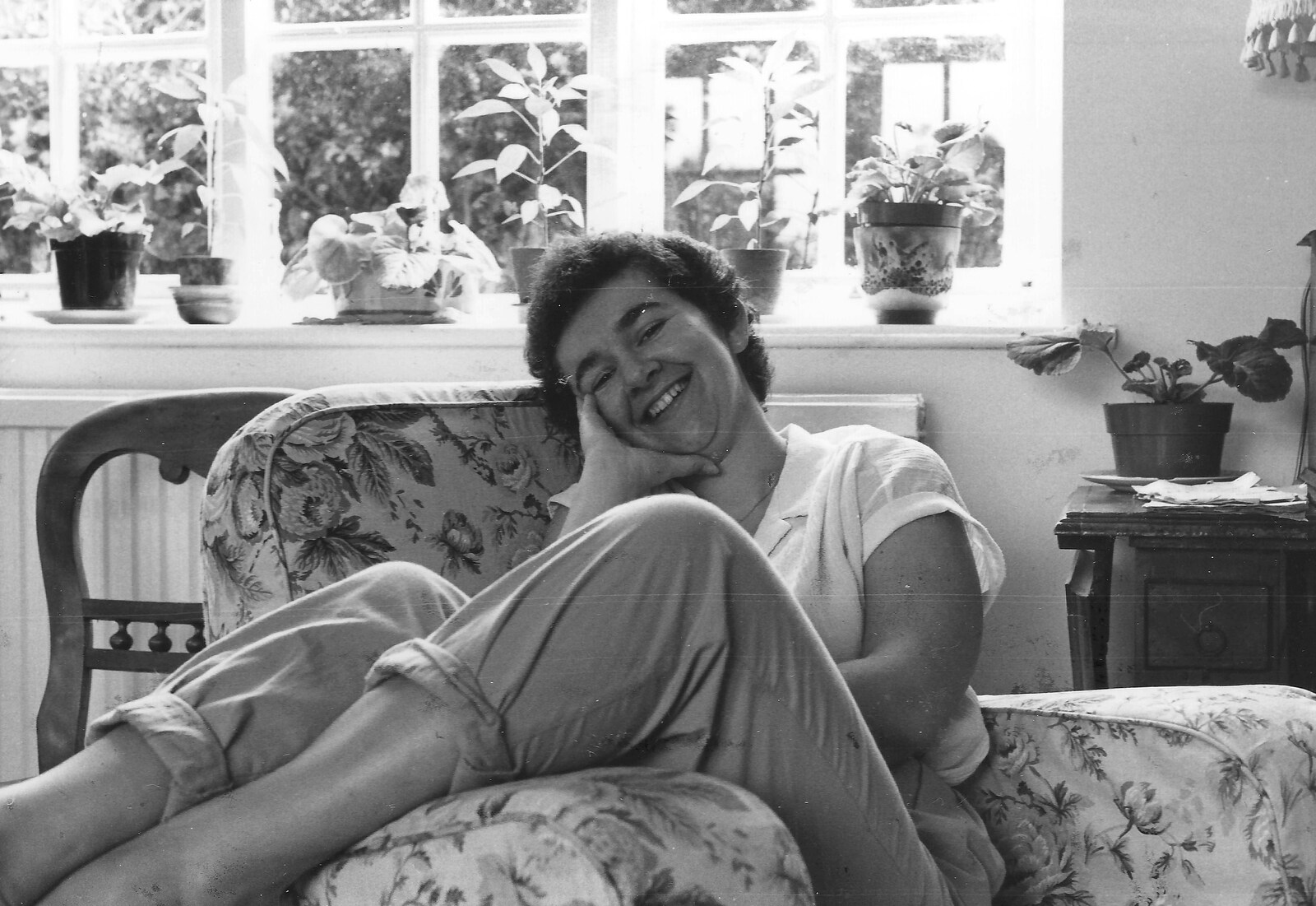 Liz in the lounge of Ford Cottage from Life in Ford Cottage and Barton on Sea, Hampshire - 2nd April 1985