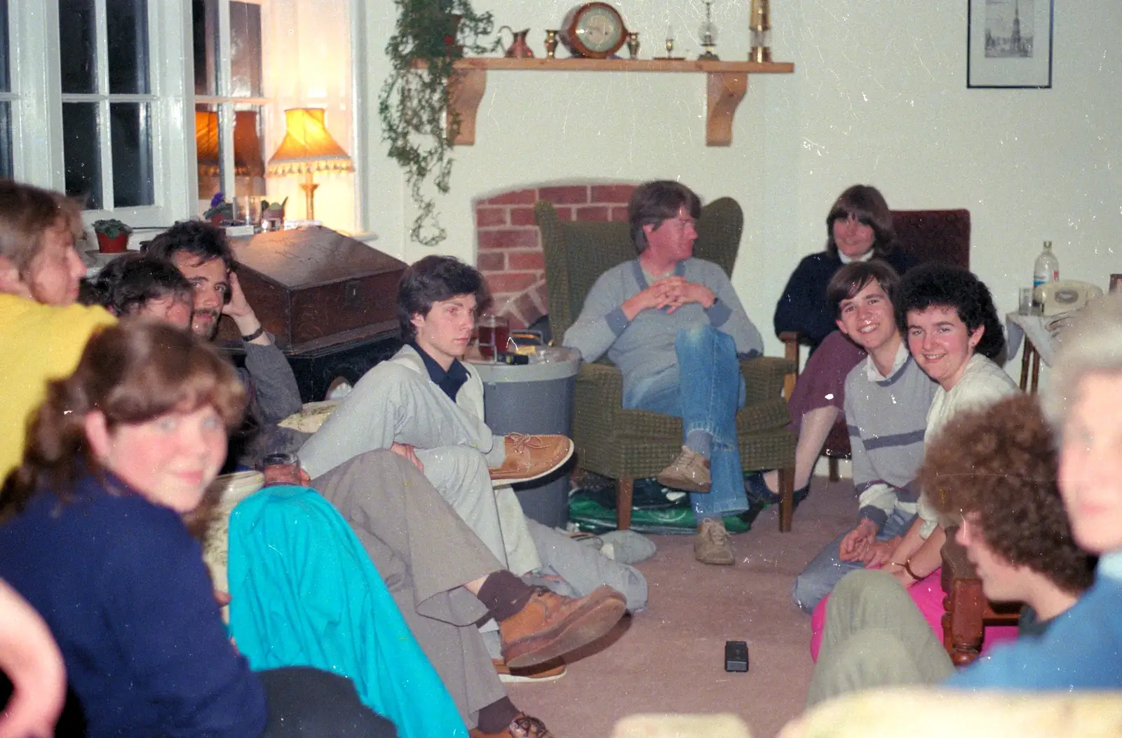 Grouped in the lounge, from Nosher's 18th Birthday, Barton on Sea, Hampshire - 26th May 1985