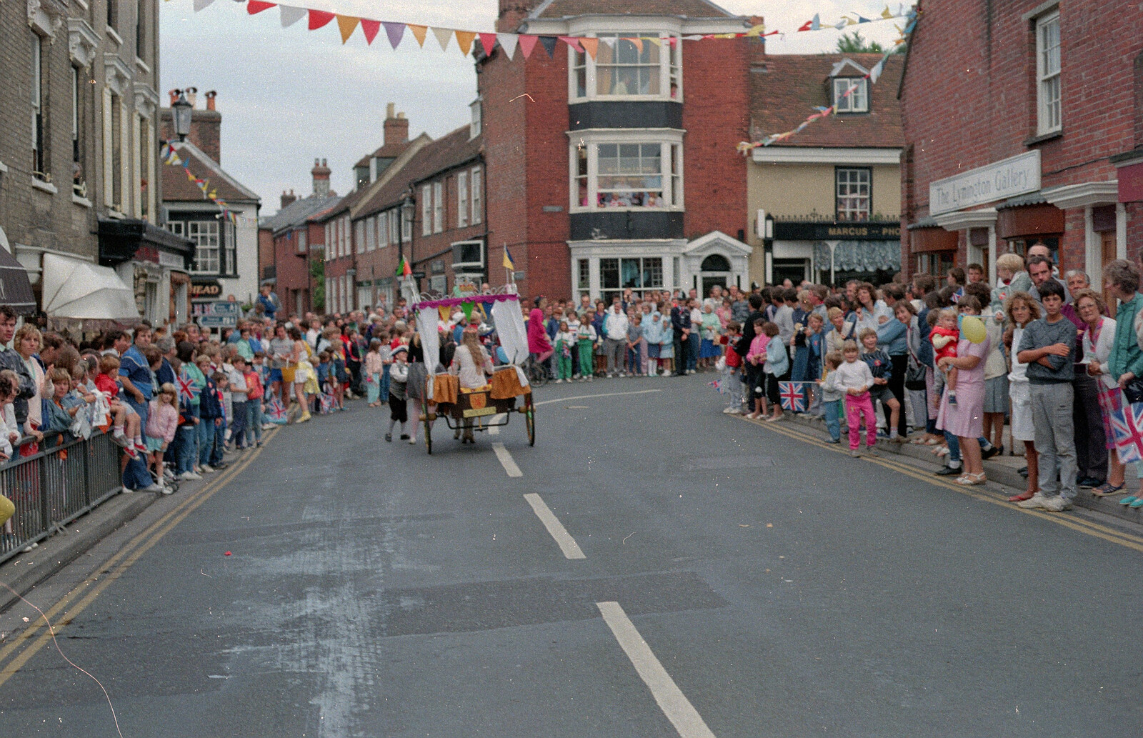 The procession heads up the High Street from The Lymington Carnival, Hampshire - 17th June 1985