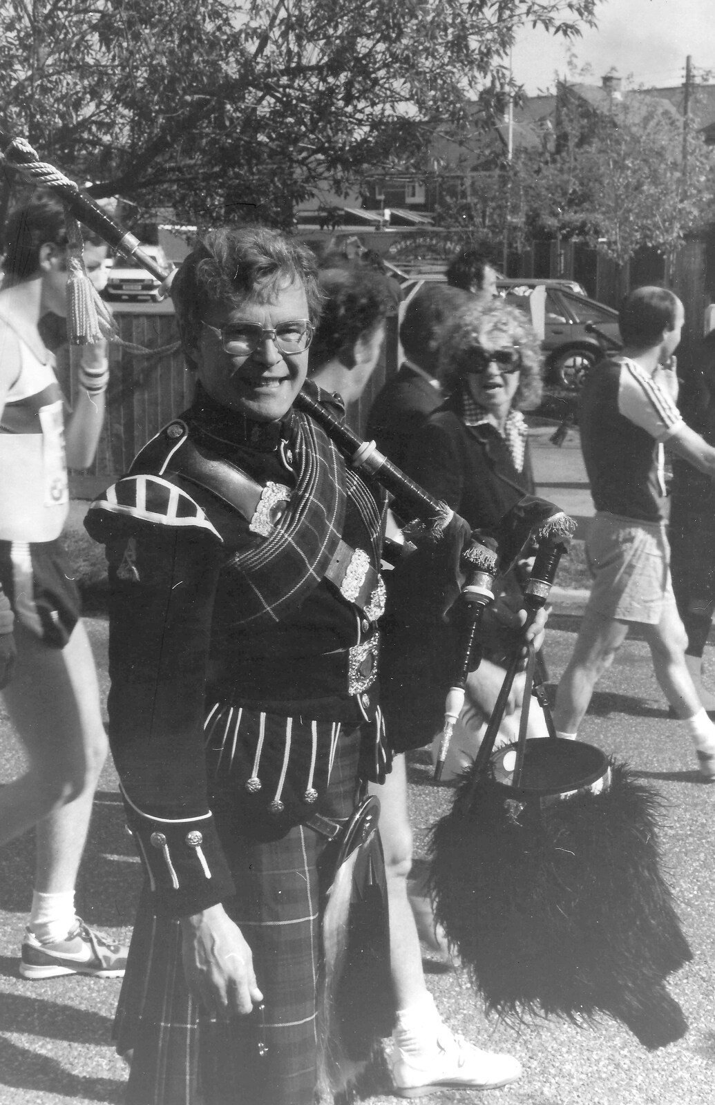 Hamish's dad in the Ringwood Pipe Band from The New Forest Marathon and Other Randomness, New Milton, Hampshire - 15th September 1985