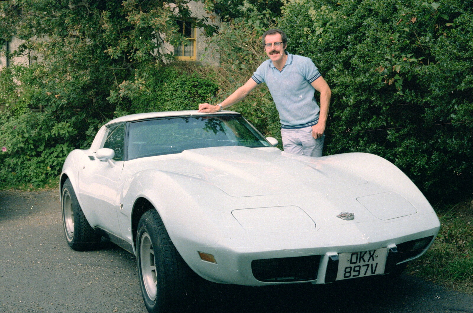Brian with his Corvette from The Last Day of Term, and Leaving New Milton, Hampshire - 18th September 1985