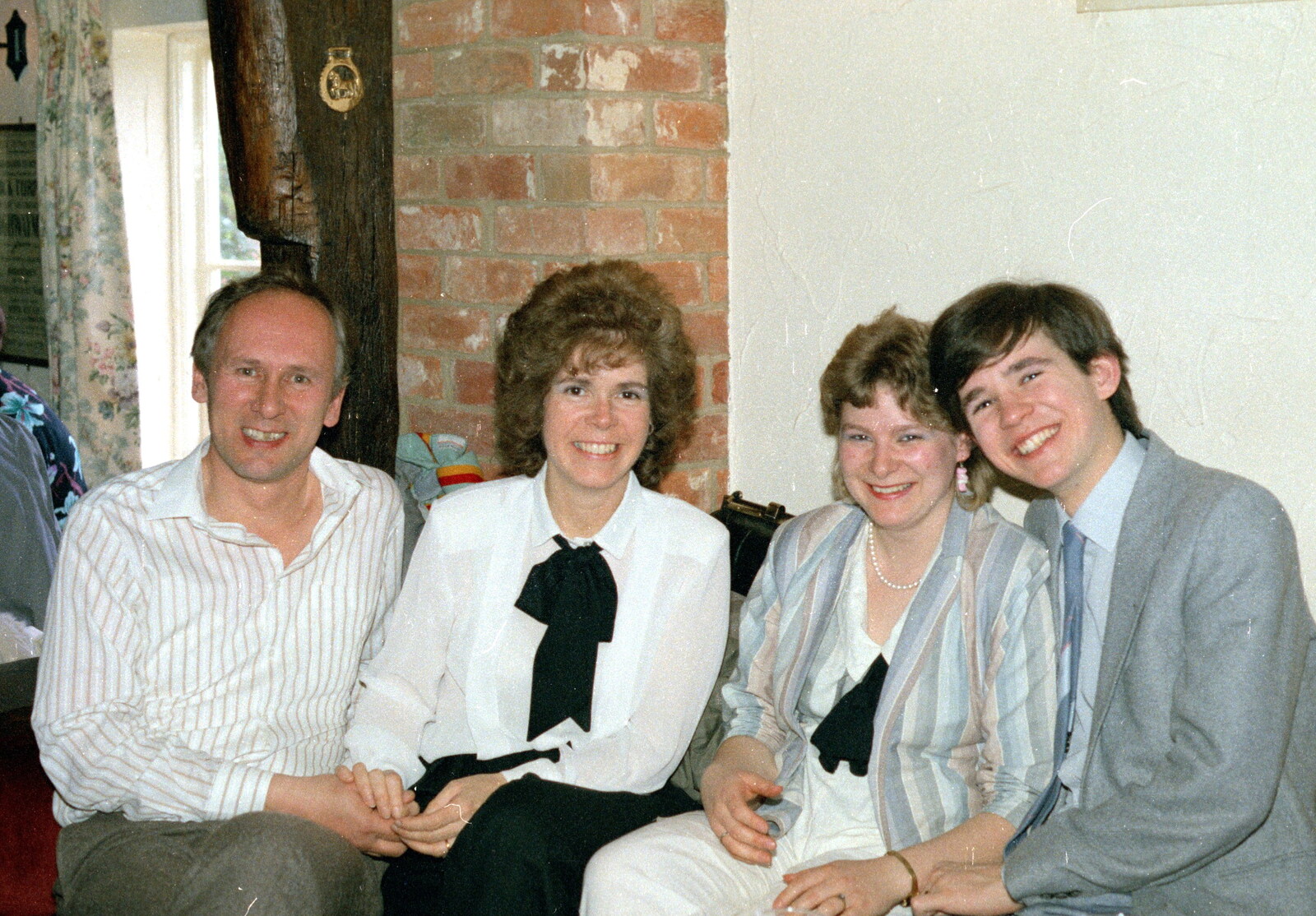 Phil's parents in the pub in Marchwood from The Last Day of Term, and Leaving New Milton, Hampshire - 18th September 1985