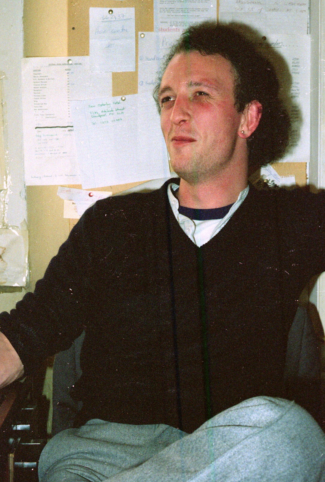 Hanging out in the Fly office from Uni: The Fly Christmas Party and BABS Panto, Plymouth Polytechnic, Devon - December 11th 1985