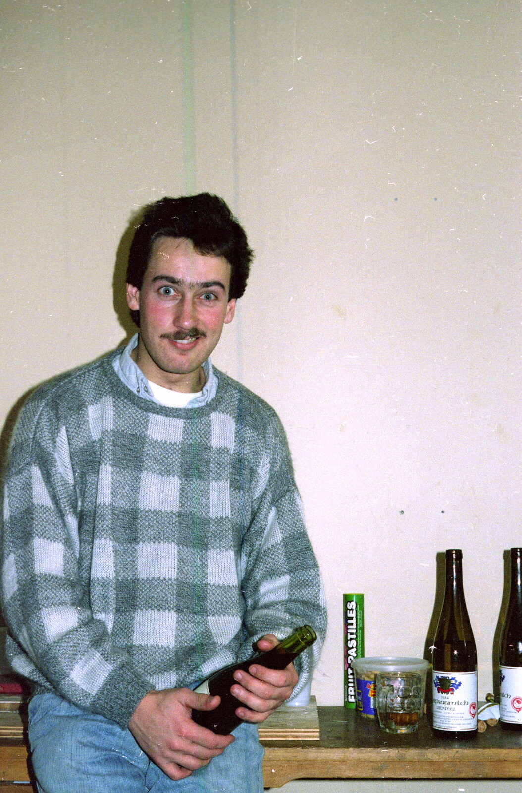 Mark looks surprised from Uni: The Fly Christmas Party and BABS Panto, Plymouth Polytechnic, Devon - December 11th 1985