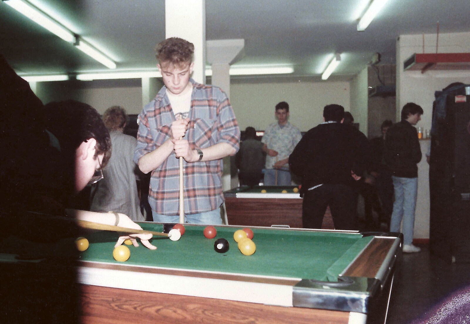 Dave Lock cues up in the SU games room from Uni: The Fly Christmas Party and BABS Panto, Plymouth Polytechnic, Devon - December 11th 1985