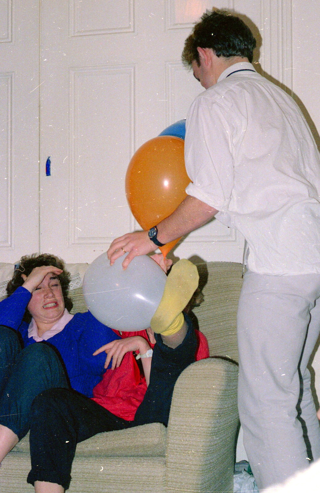 Balloon action from Uni: BABS Christmas Ball and a Beaumont Street Party, Plymouth - 16th December 1985