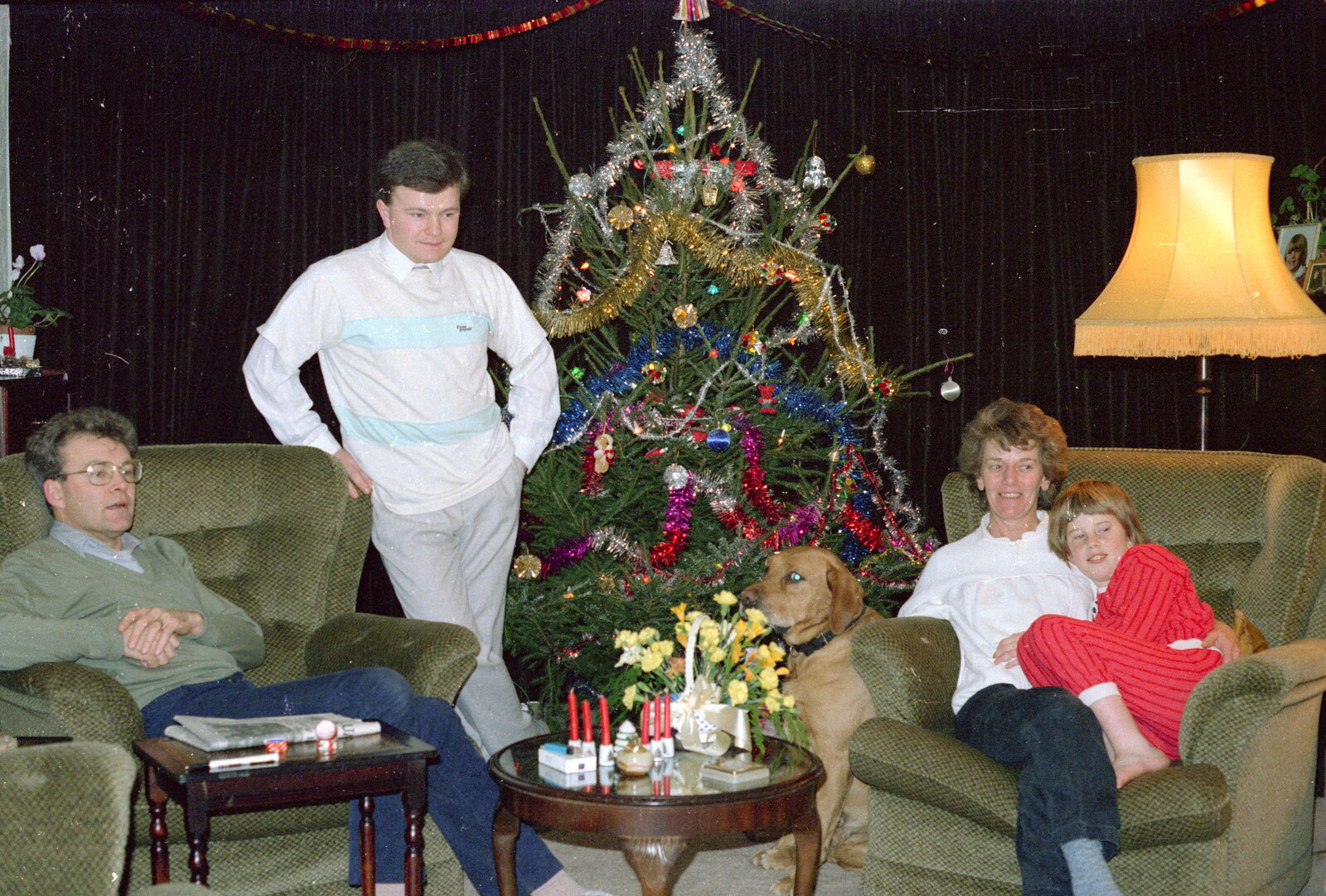 Hamish and family in their lounge from Brockenhurst College Presentation and Christmas, Hampshire - 19th December 1985