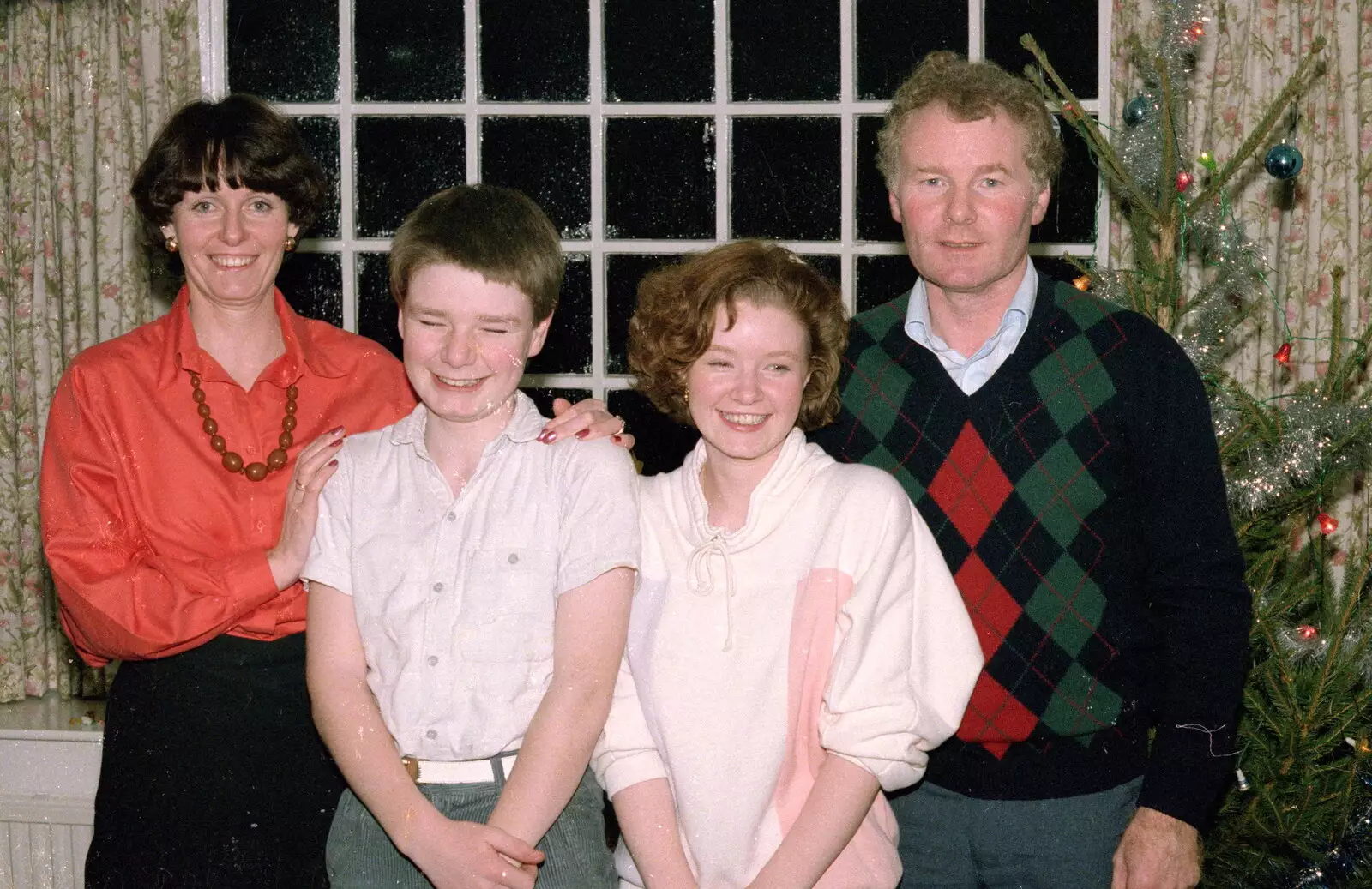 A family photo, from Christmas in Macclesfield and Wetherby, Cheshire  and Yorkshire - 25th December 1985