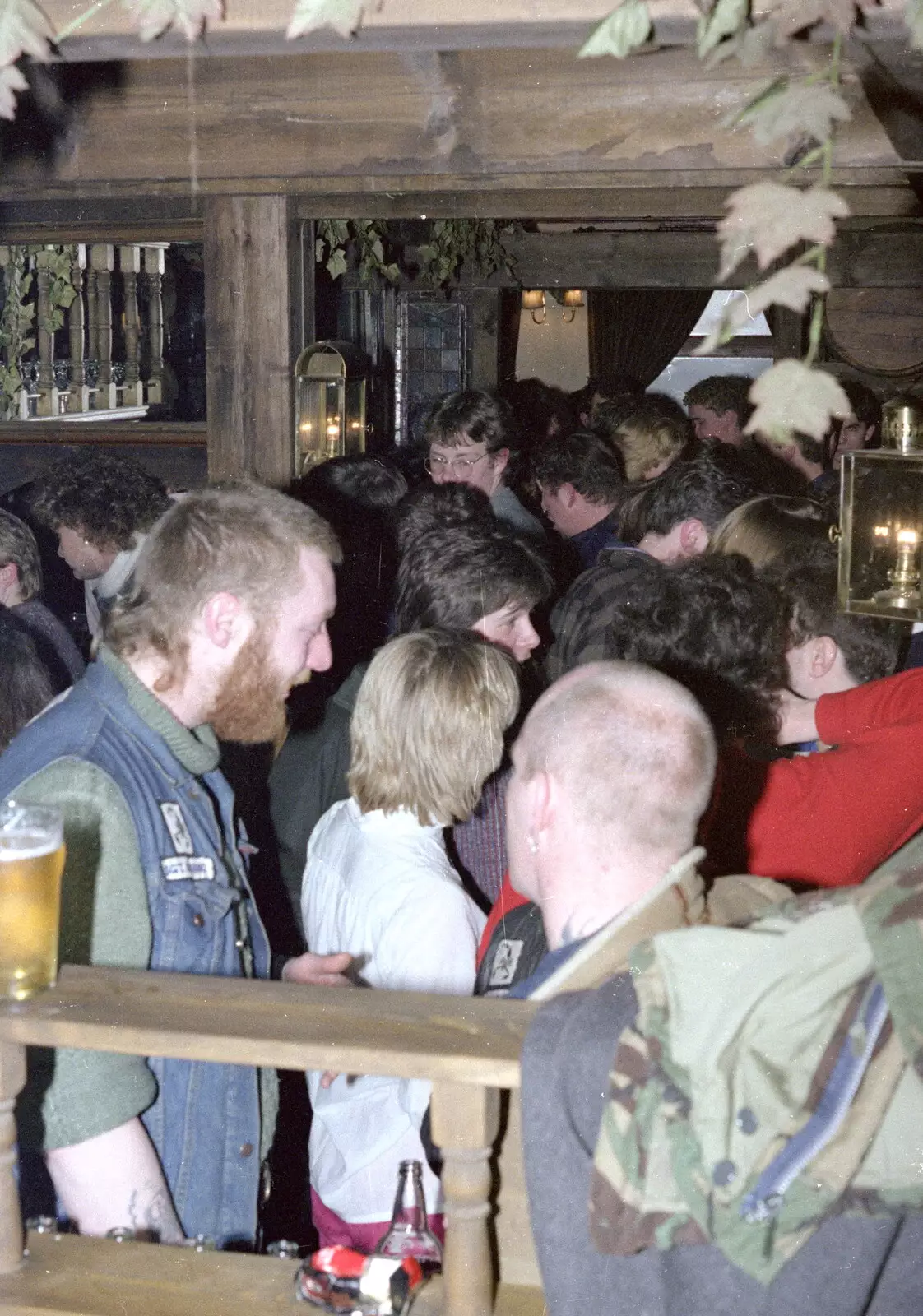 A crowd in the JSV, from Uni: PPSU Sabbatical Election Hustings, Plymouth - 10th February 1986