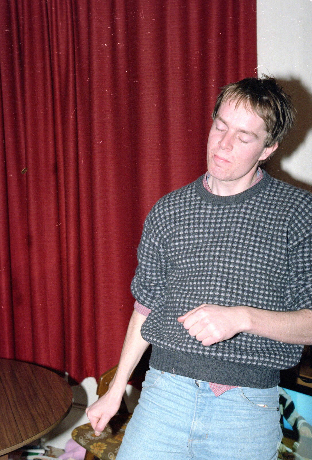 Malcolm in the lounge at Beaumont Street from Uni: RAG Week Abseil, Hitch Hike, and Beaumont Street Life Plymouth, Devon - 13th February 1986