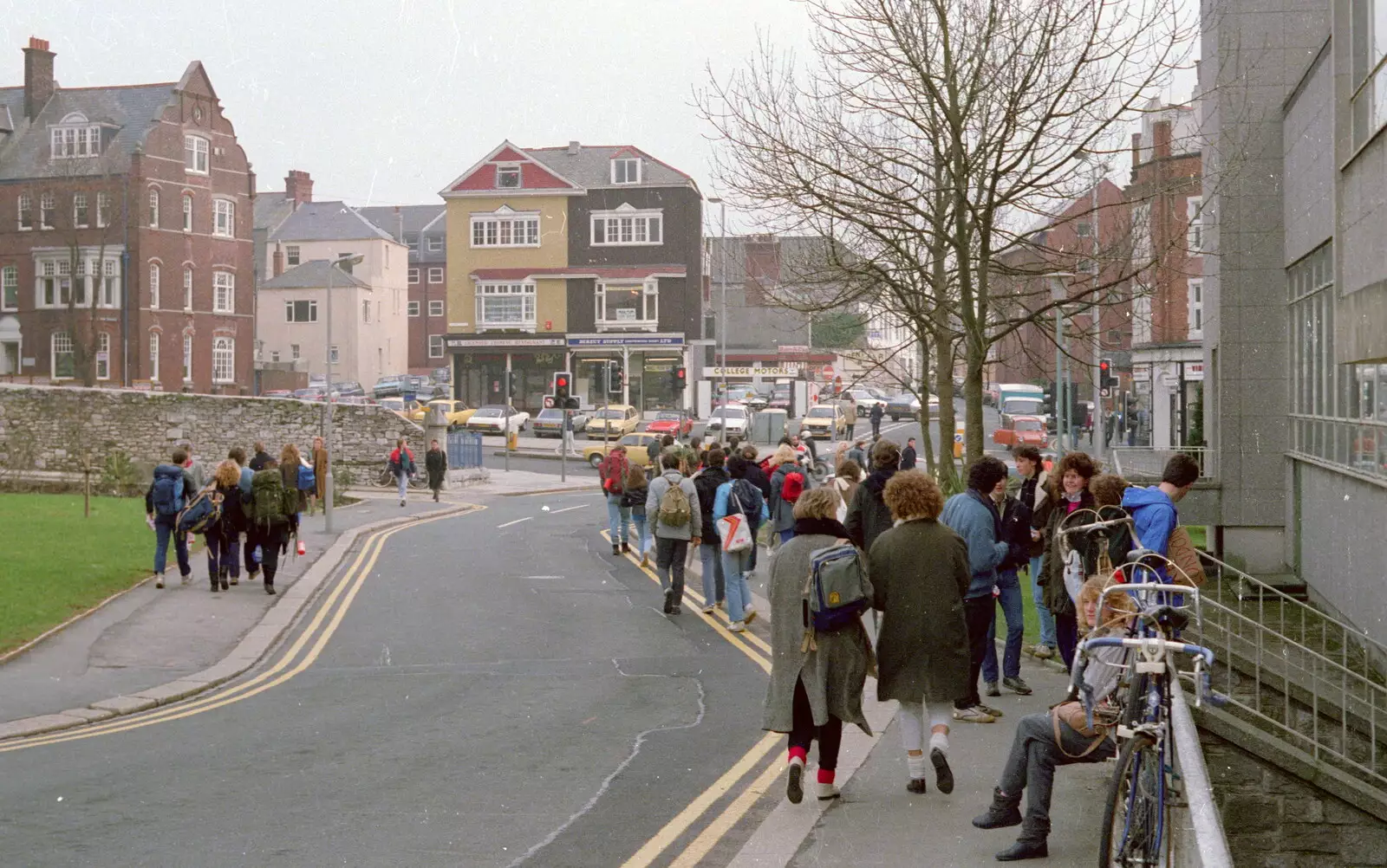 Hitch hikers head down Portland Place, from Uni: RAG Week Abseil, Hitch Hike, and Beaumont Street Life Plymouth, Devon - 13th February 1986