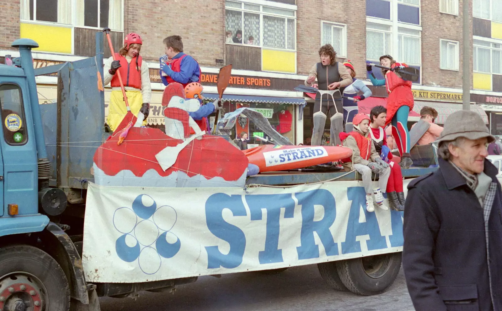 The Canoe club on Cornwall Street, from Uni: PPSU "Jazz" RAG Street Parade, Plymouth, Devon - 17th February 1986