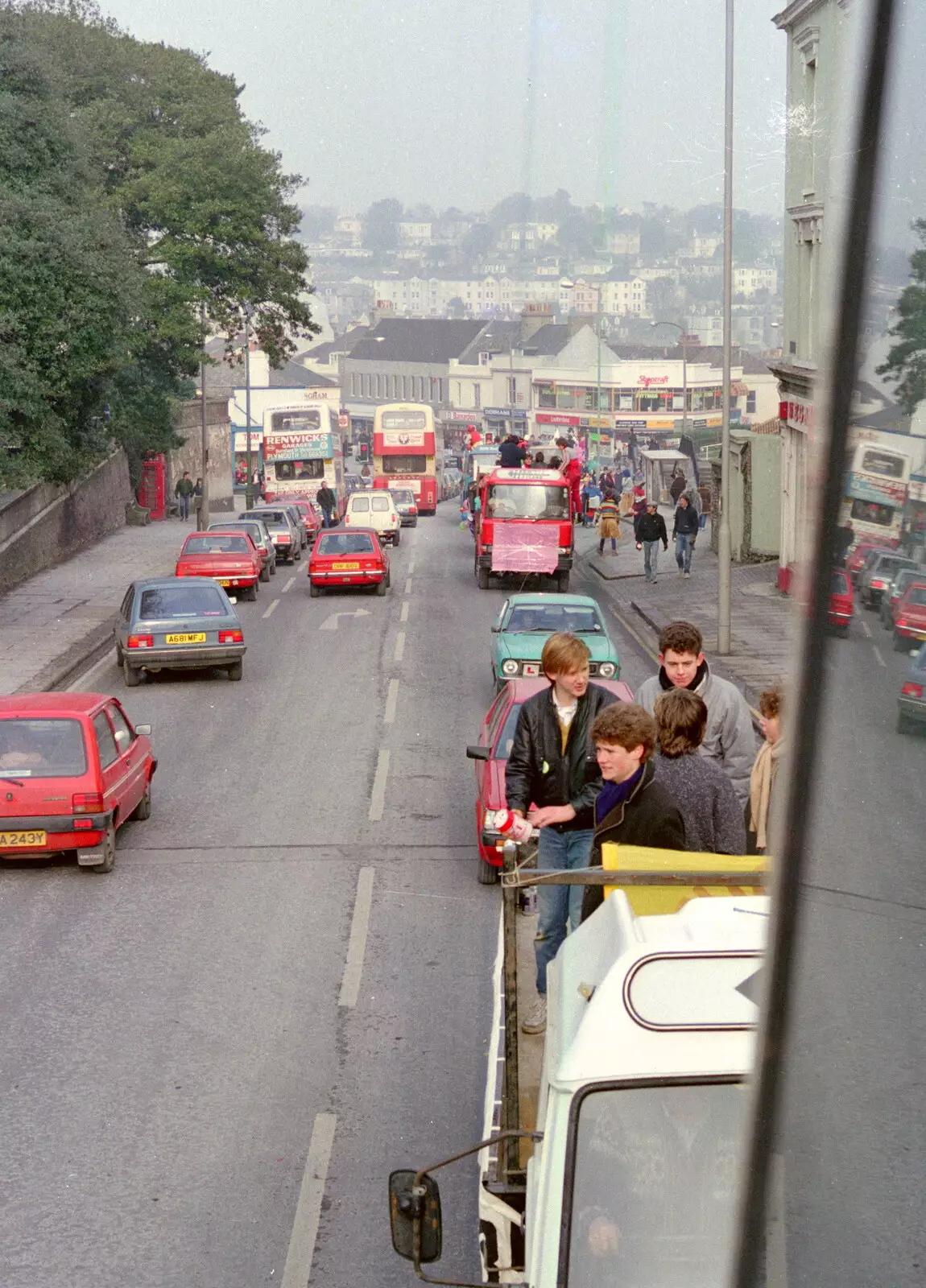 A view of Mutley Plain from the top of a bus, from Uni: PPSU "Jazz" RAG Street Parade, Plymouth, Devon - 17th February 1986