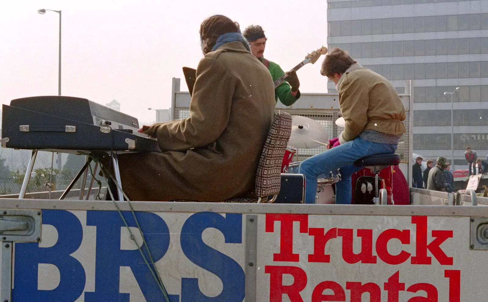 A Fender Rhodes stage piano near the Money Centre, from Uni: PPSU "Jazz" RAG Street Parade, Plymouth, Devon - 17th February 1986