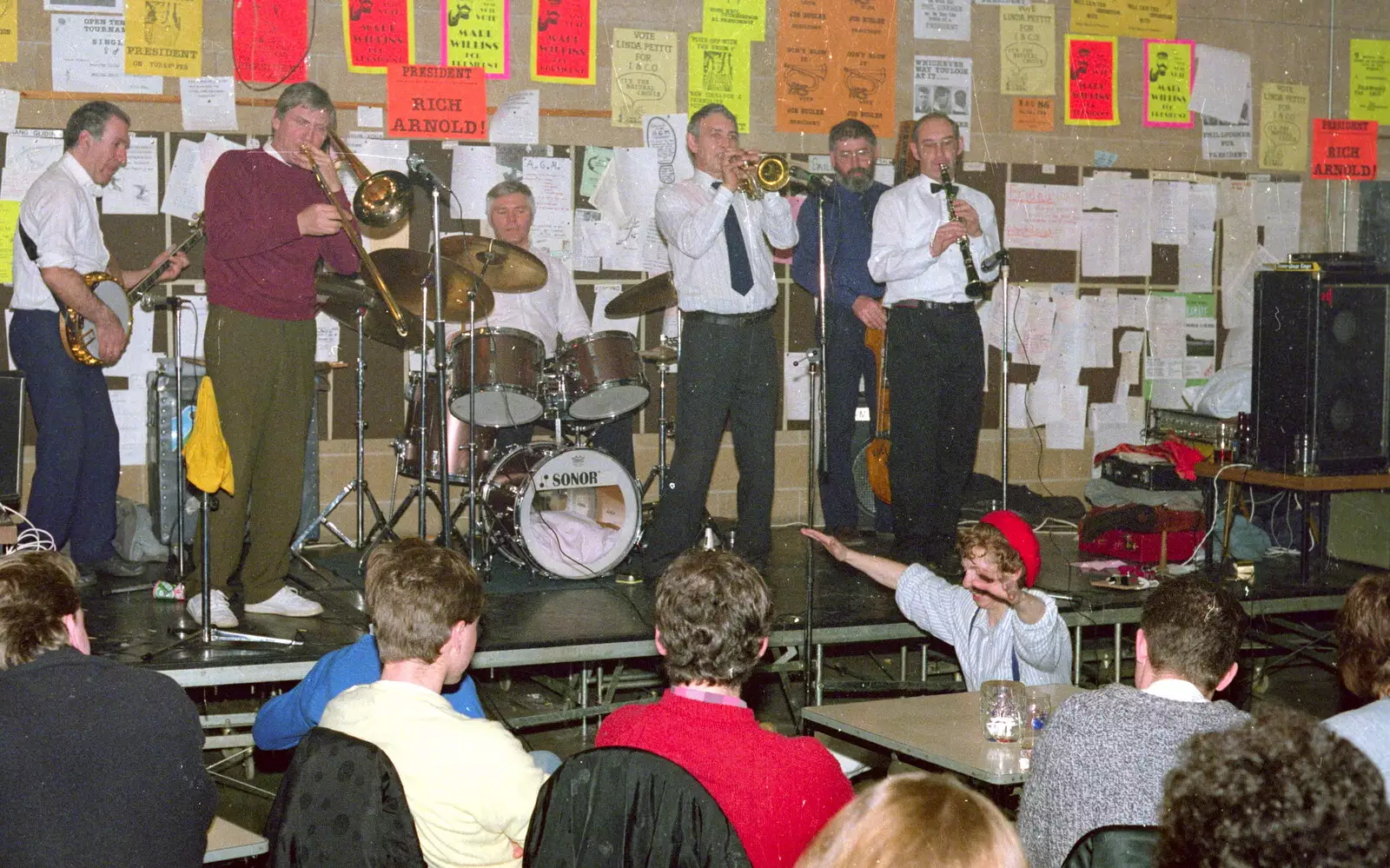 The Barbican Trad Jazz Band in the SU, from Uni: Music Nights and the RAG Ball, Plymouth, Devon - 18th February 1986