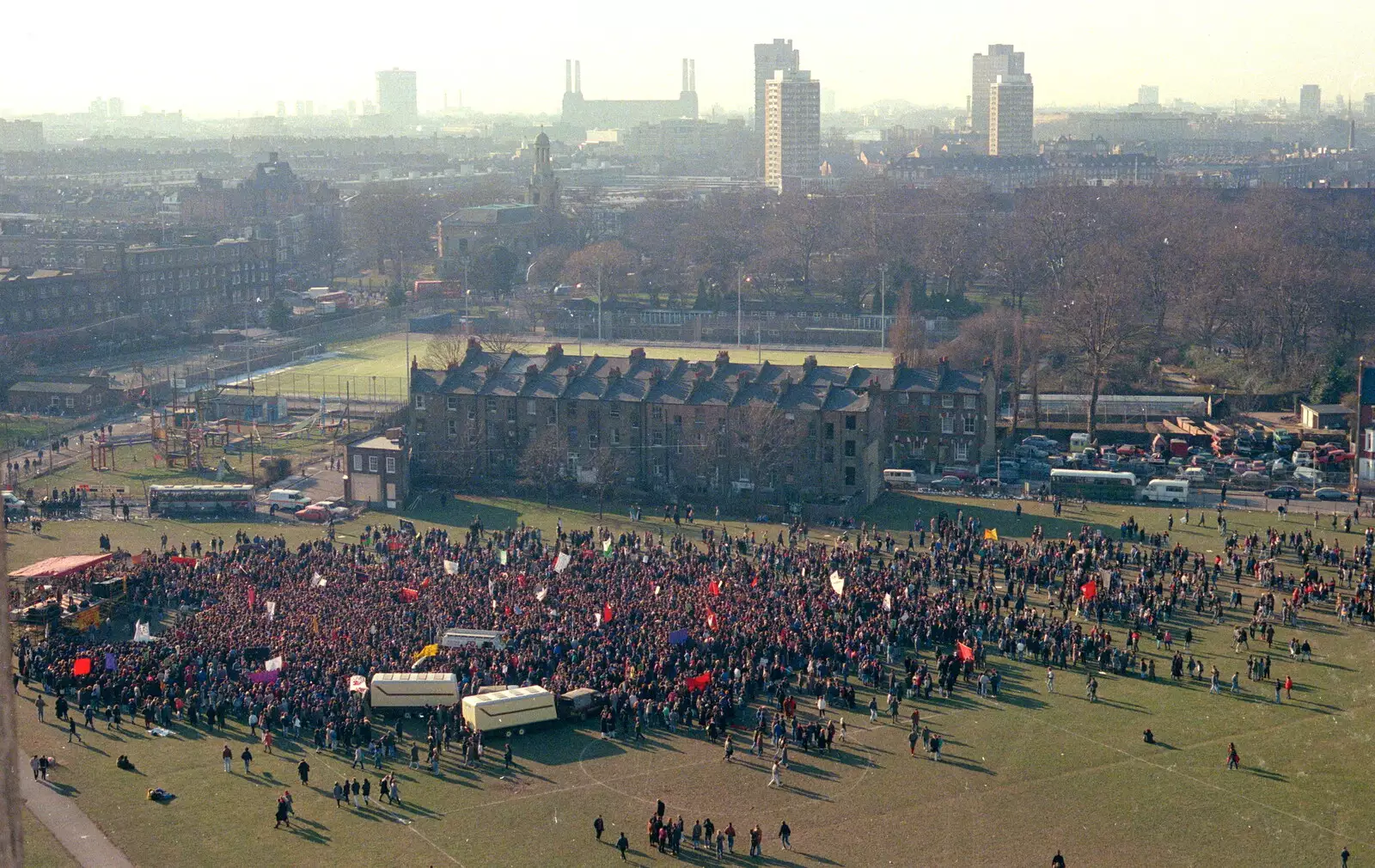 A mass of students attend a rally , from Uni: No Chance Fowler! A student Demonstration, London - 26th February 1986