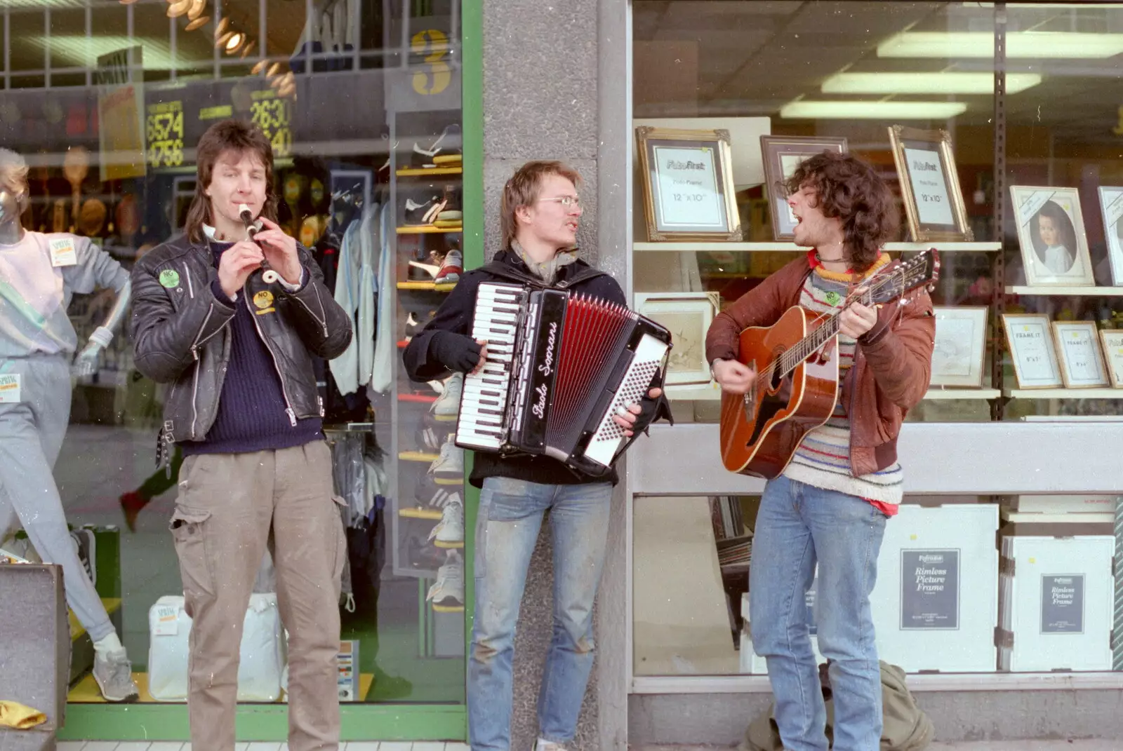 Buskers do their thing, from Uni: A Van Gogh Grant Cuts Protest, Plymouth, Devon - 1st March 1986