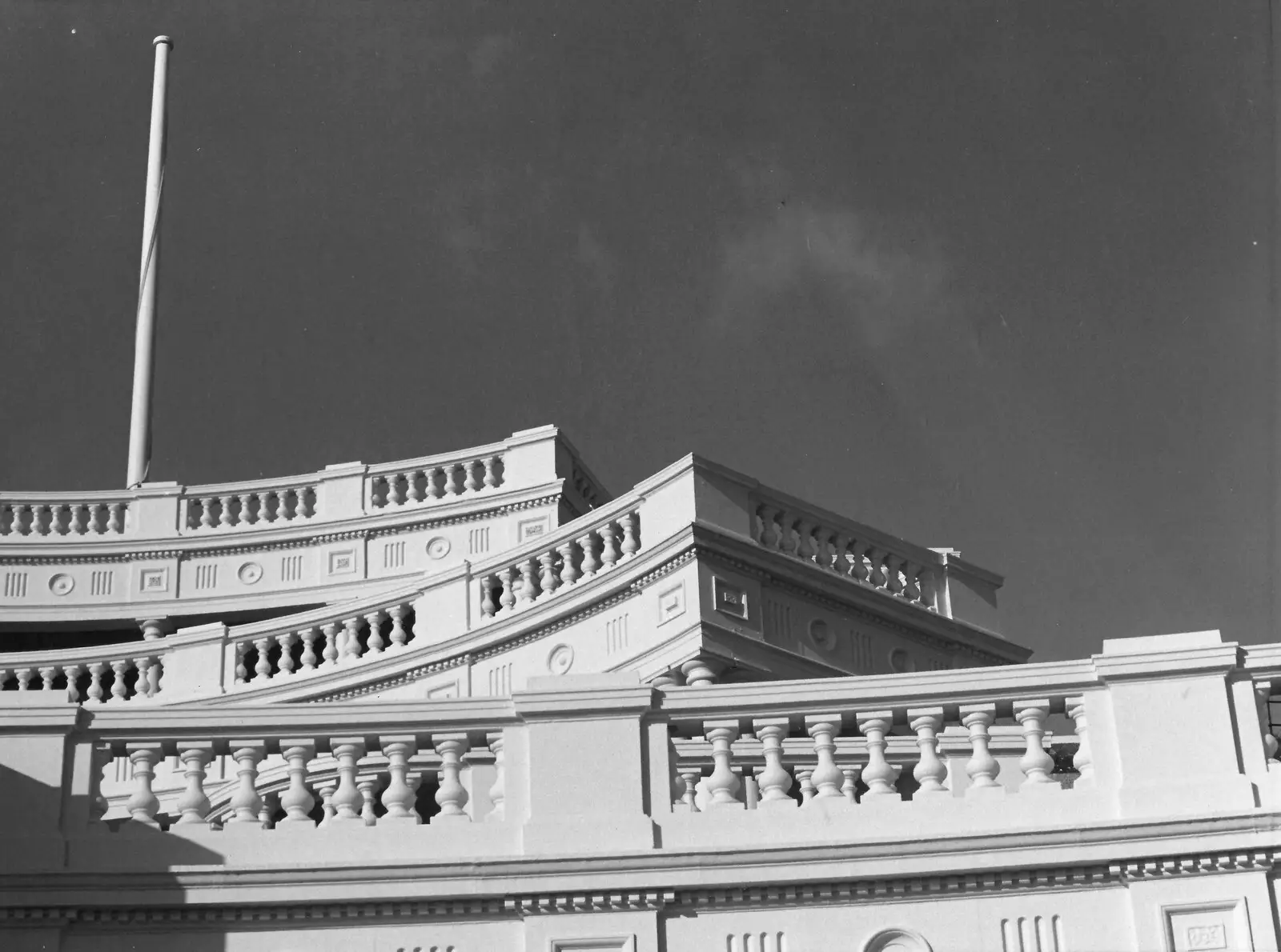 The Belvedere on Plymouth Hoe, from Uni: The First Year in Black and White, Plymouth Polytechnic, Devon - 8th April 1986