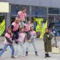 The human pyramid, Uni: A Van Gogh Grant Cuts Protest, Plymouth, Devon - 8th March 1986