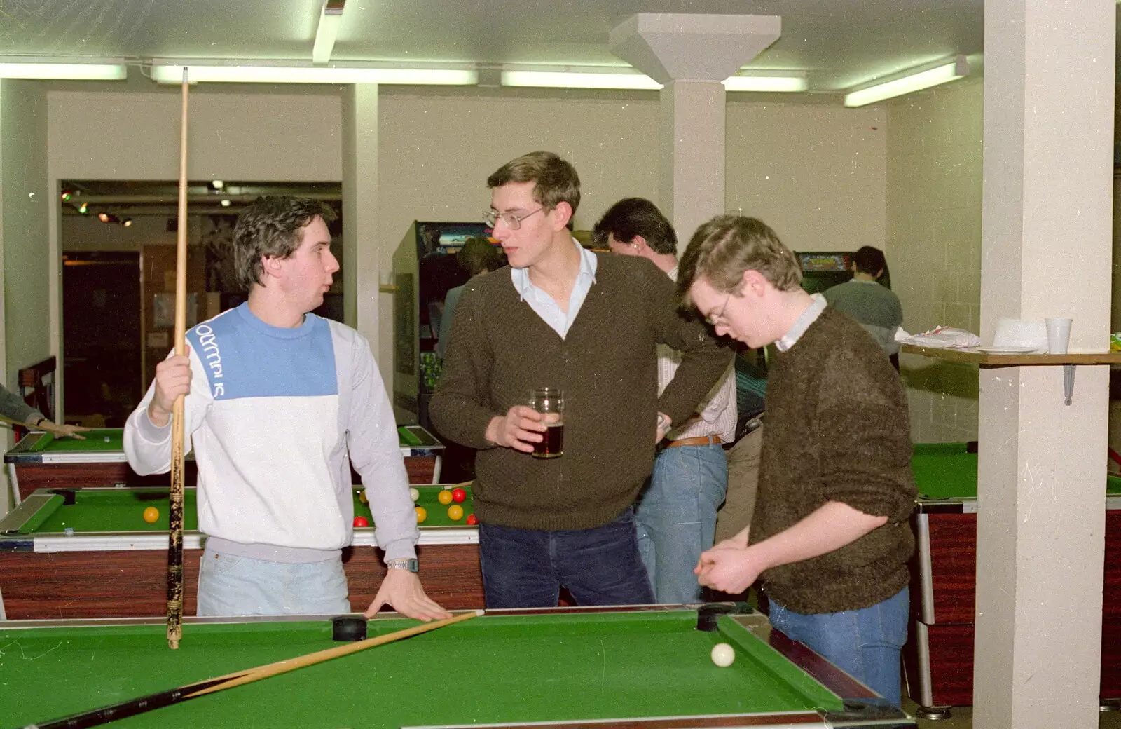 Riki, Dobbs and Dave down in the SU games room, from Uni: A Night In The Bank and Fly Magazine, Plymouth Polytechnic, Devon - March 10th 1986