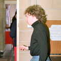 Dave Archer leaves the room, Uni: PPSU Office Staff and a Night in the Students' Union Bar, Plymouth - 15th March 1986