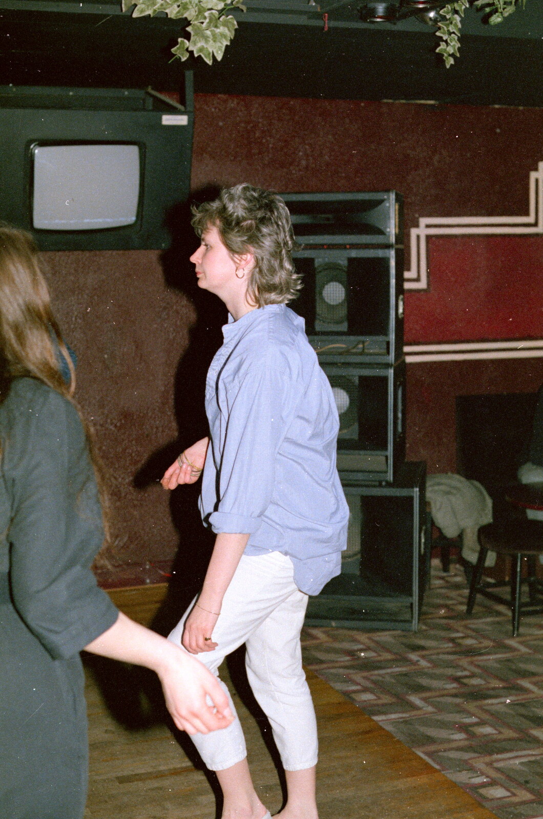 Dancing in Snob's Disco from Uni: Another Session in the James Street Vaults, Plymouth - 15th April 1986