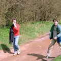 The lads walk down the banks of the Thames, Trotsky's Birthday, New Malden, Kingston Upon Thames - 20th April 1986